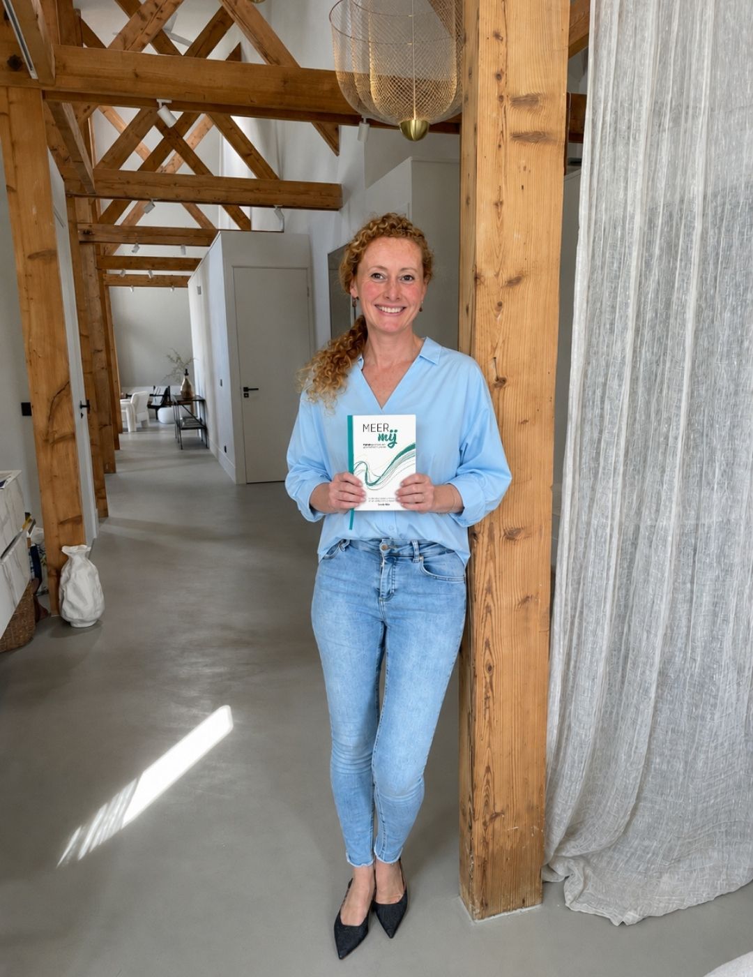 Boek MEER MIJ in handen